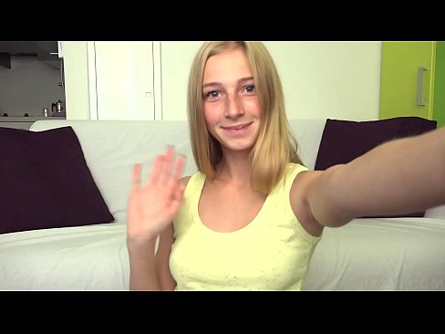 ❤️ Aspertuta nagoenean alferrak masturbatzen dut nire pussy arrosa Porno gugan ❌❤