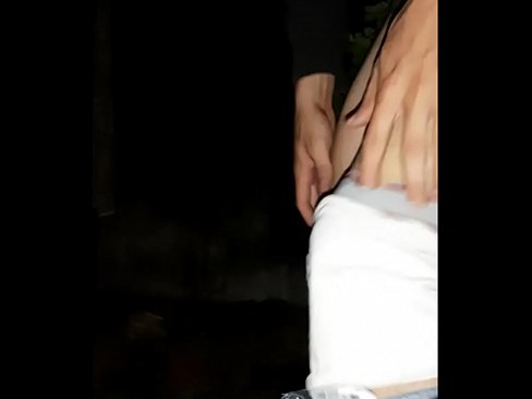 ❤️ Nire bizilagunak nire berrogeiaren hormara salto egin zuen Porno gugan ❌❤